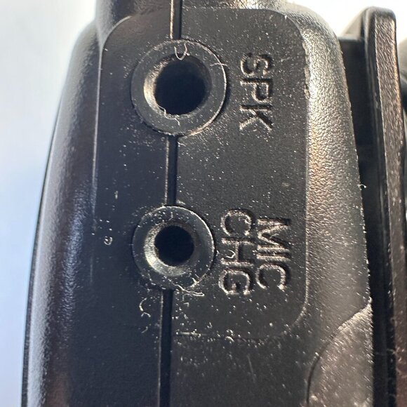 MIDLAND LXT80 TWO-WAY 2 RADIO SET, 22 CHANELS SHORT RANGE WALKIE TALKIE, BLACK - Picture 9 of 11